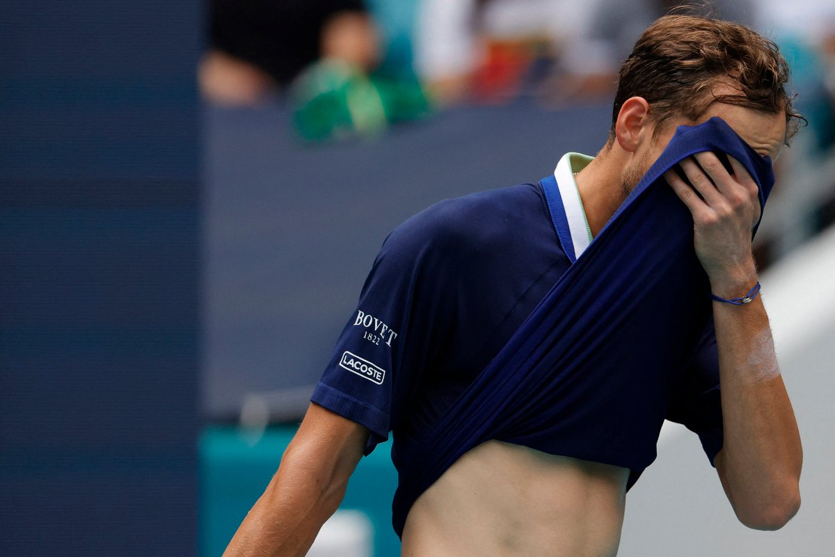 VIDEO: Daniil Medvedev Teases French Crowd by Calling Them ‘Monkeys’ Amid Loss to Stanislas Wawrinka