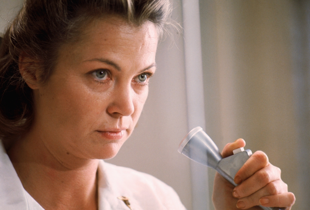 Louise Fletcher, Nurse Ratched in ‘One Flew Over the Cuckoo’s Nest,’ Dead at 88