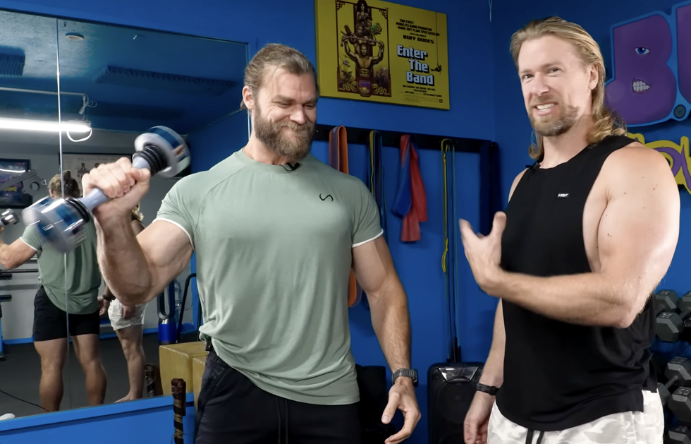 These Bodybuilders Tried Out the ‘Worst Fitness Gear Ever Made’