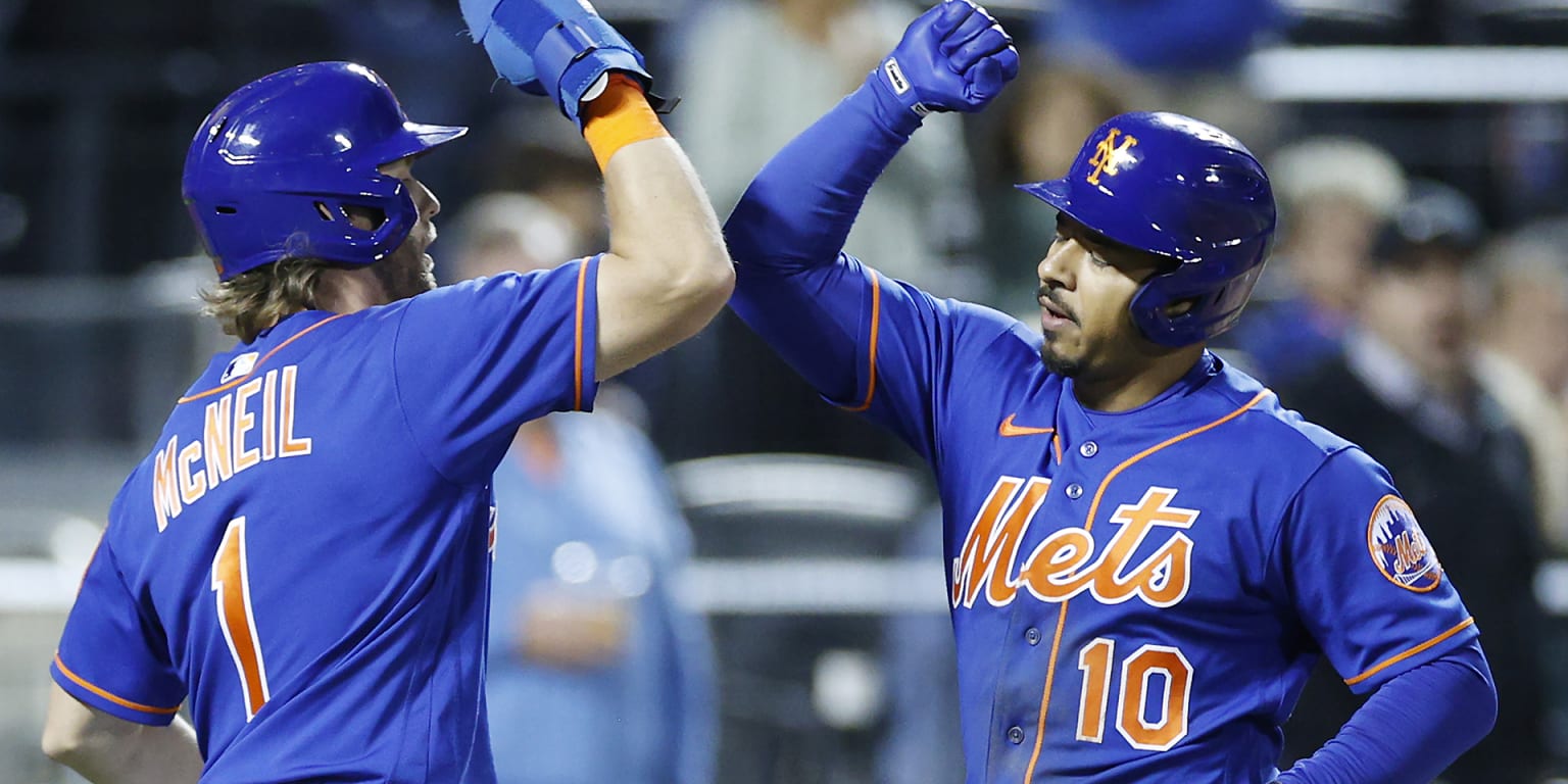 Escobar walks off Marlins; Mets take 1-game lead into Atlanta