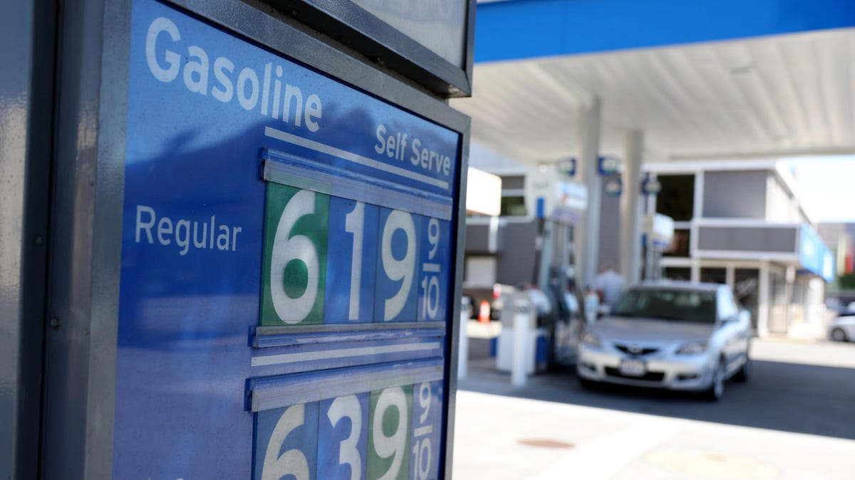 Gas Prices Near $4 Again, Continuing 2-Week Climb